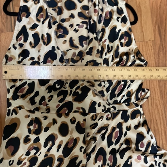 Beautiful Preowned wrap dress size Large animal print lined bottom HYFYE HYFVE - Picture 7 of 11